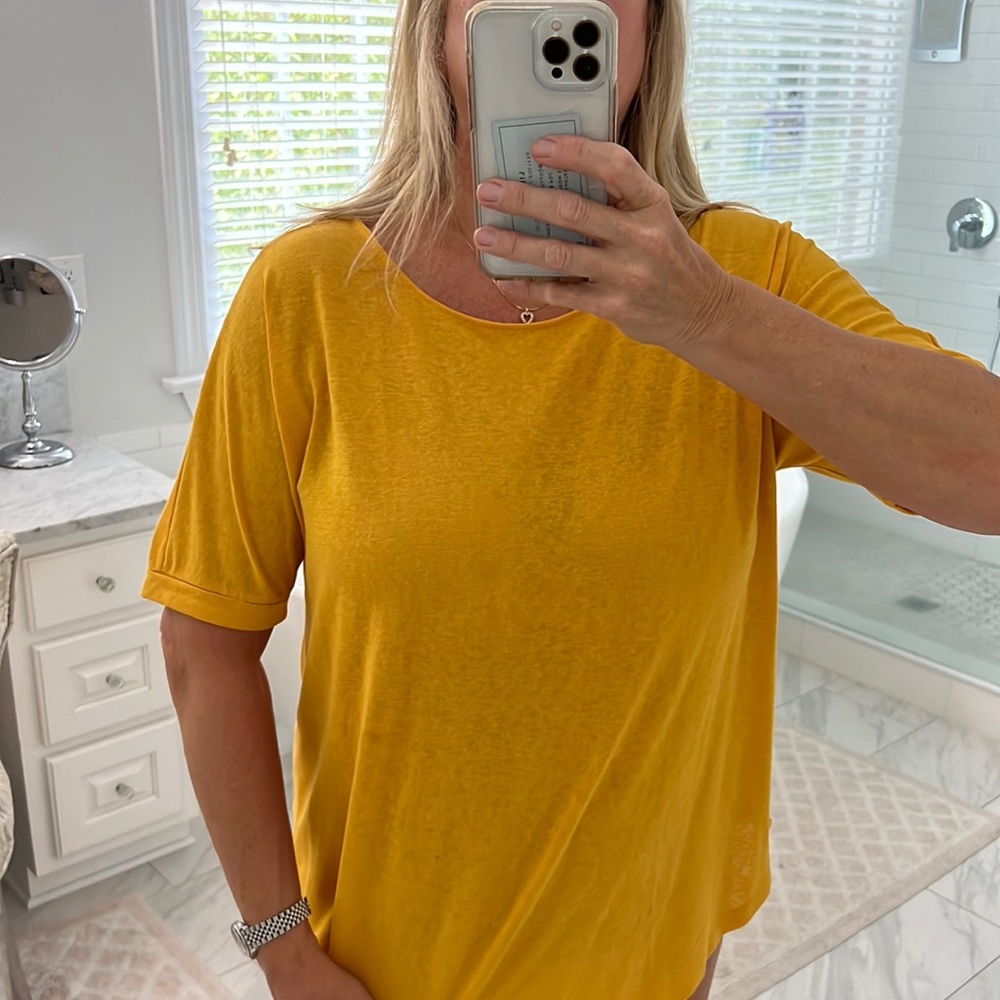 Merigold colored short sleeve top